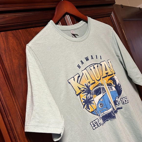 Vintage Cool Hawaiian Kauai VW Bus & Surfboard Waves Tee-Shirt est 1959 Size L! - Picture 4 of 8